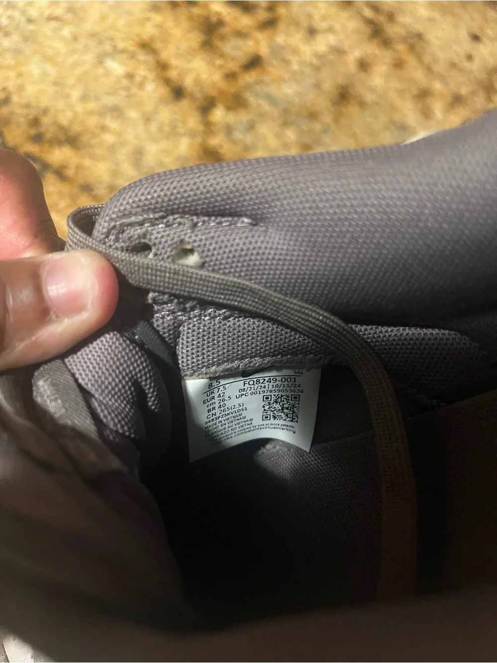Nike Men’s Low-Top Sneakers — Gray and Light Purple Accent
